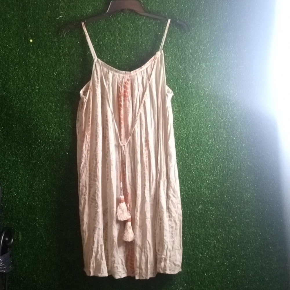Soft surrounding tie dye dress - Picture 2 of 4